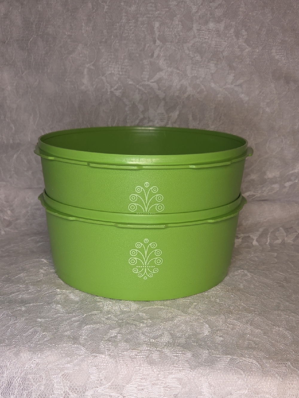 Tupperware: 2 Containers - Picture 6 of 6